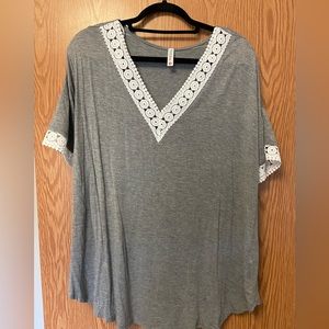 Lace detailed vneck top, VERY CUTE. Size large.